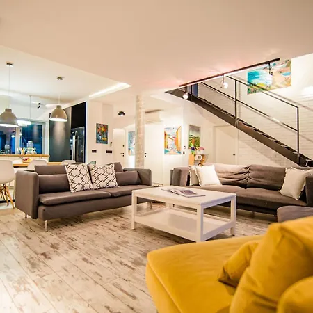 22 Villa Talty